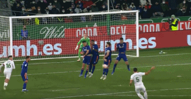 乐天桃猿在 2025 台湾大赛第五战凭借林泓育再见本垒打夺冠，开启乐天时代首冠